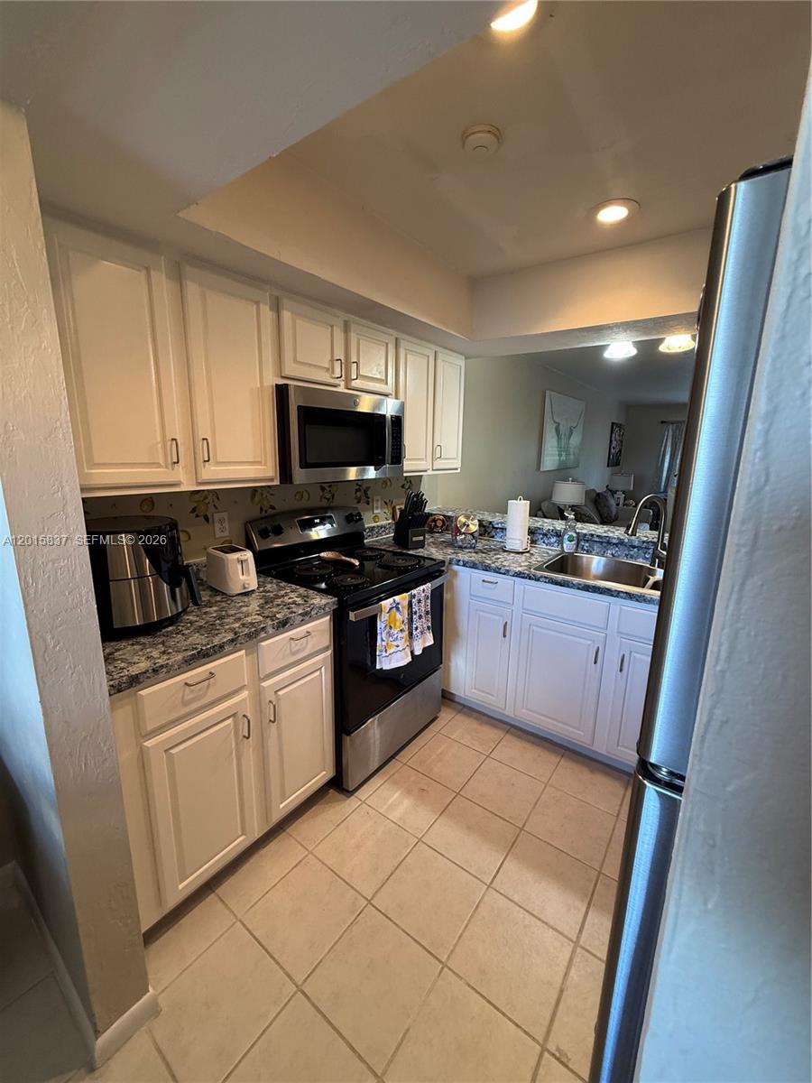 LAKE CAMILLE CONDO - Residential