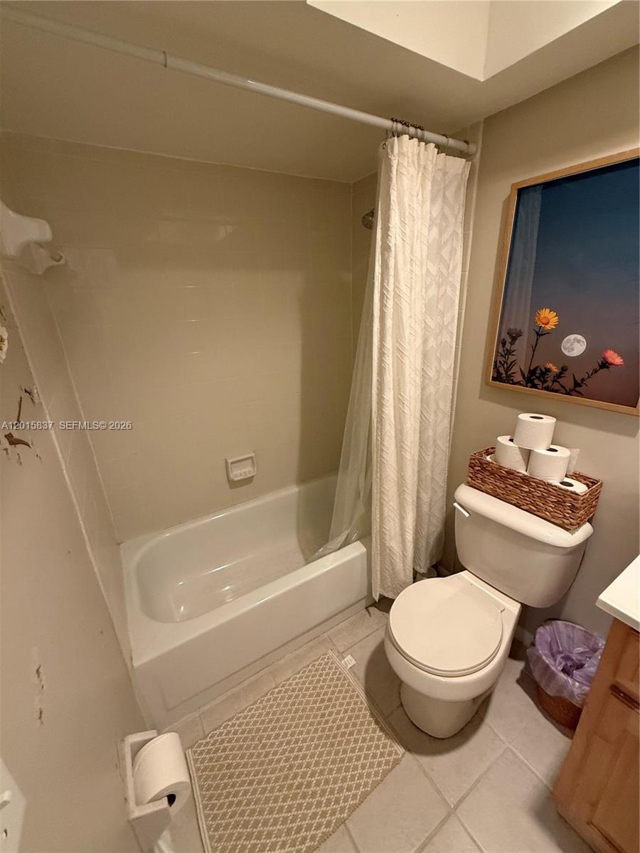 LAKE CAMILLE CONDO - Residential