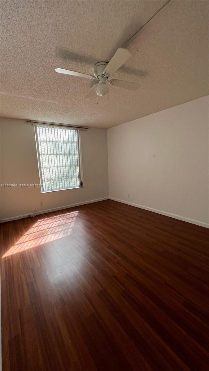 SANDS POINT CONDOMINIUM I - Residential Lease