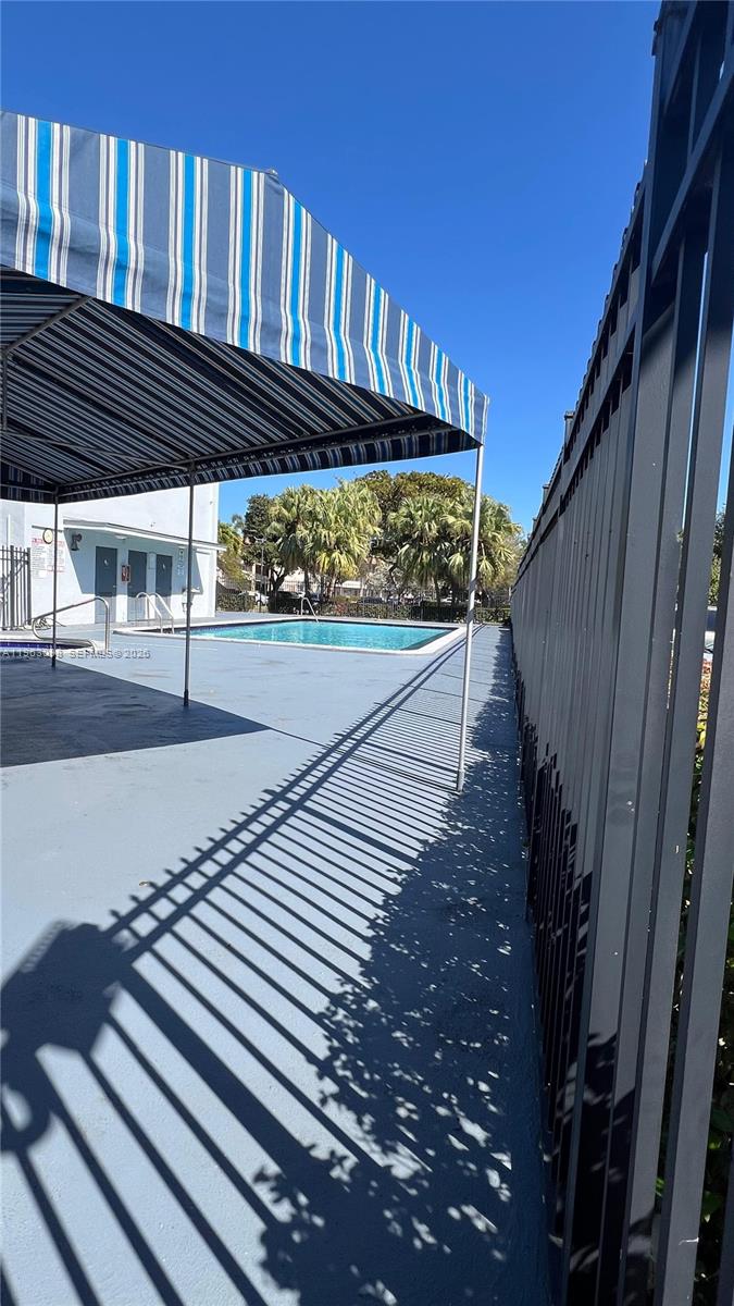 SANDS POINT CONDOMINIUM I - Residential Lease