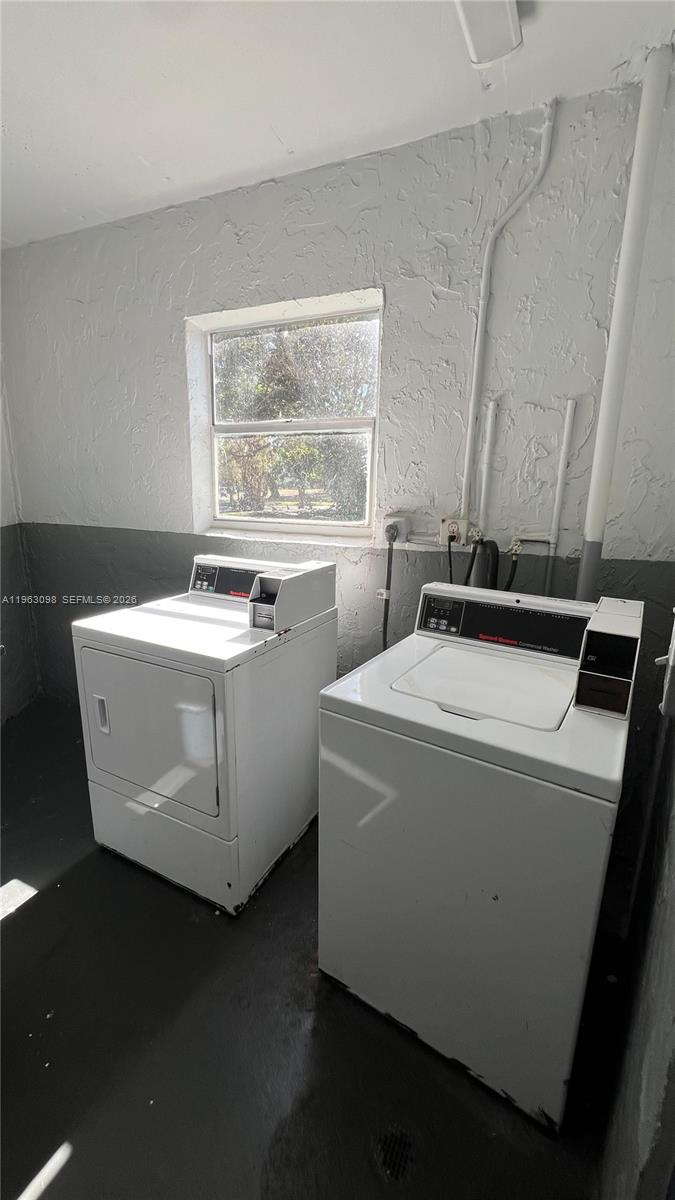 SANDS POINT CONDOMINIUM I - Residential Lease