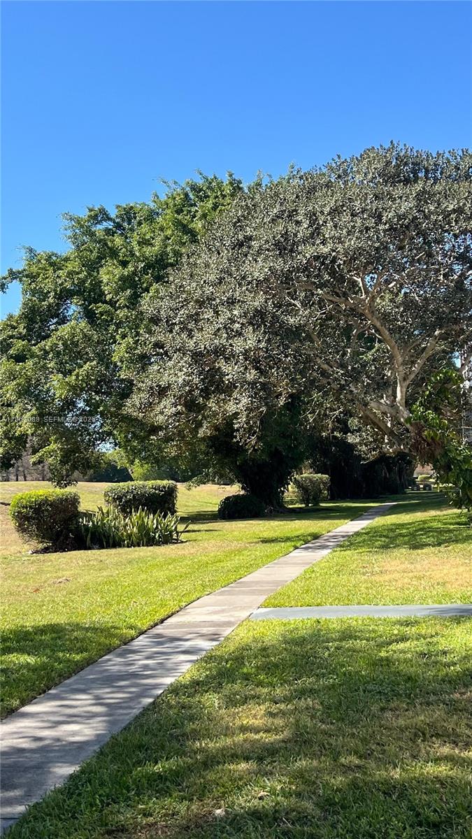 SANDS POINT CONDOMINIUM I - Residential Lease