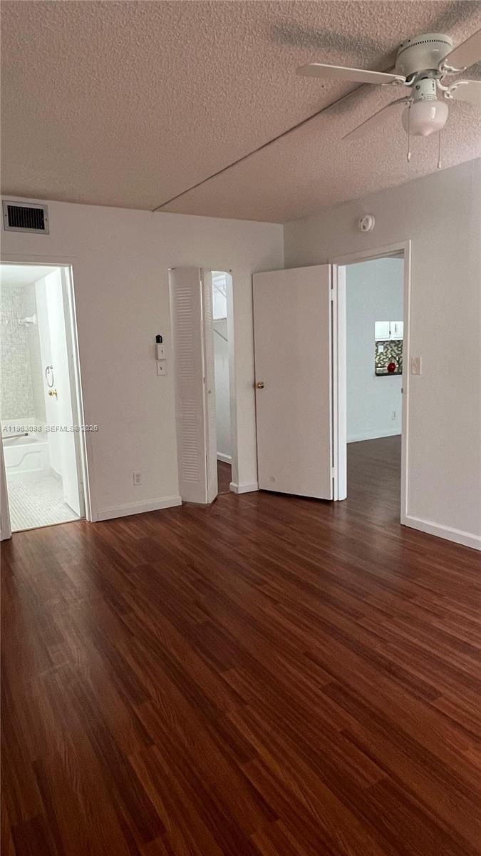 SANDS POINT CONDOMINIUM I - Residential Lease
