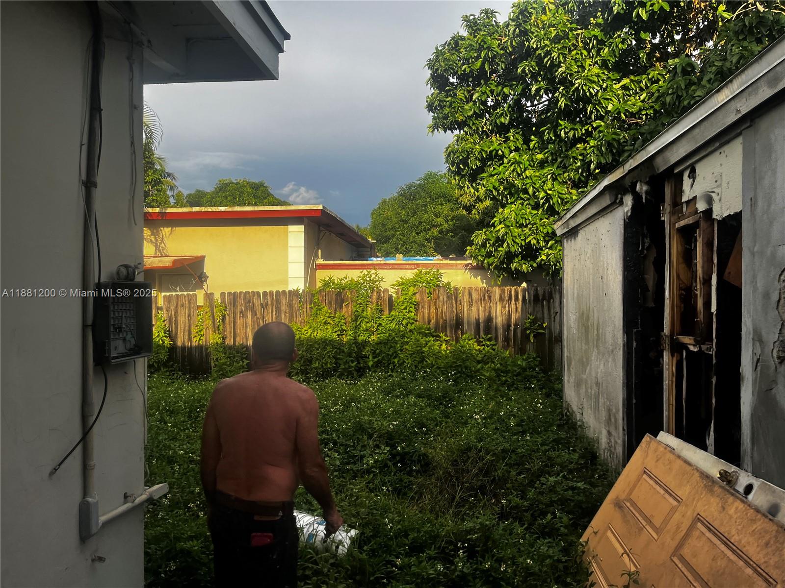 NO SILVER CREST MANORS - Residential