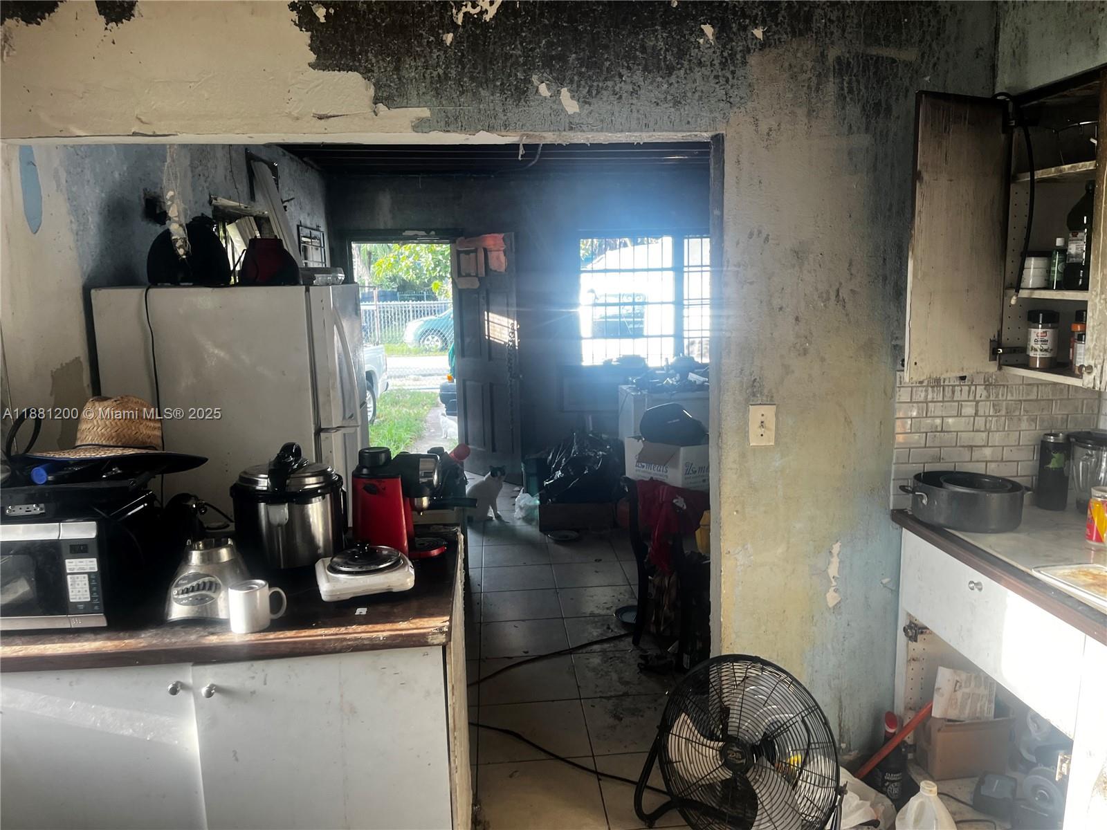 NO SILVER CREST MANORS - Residential