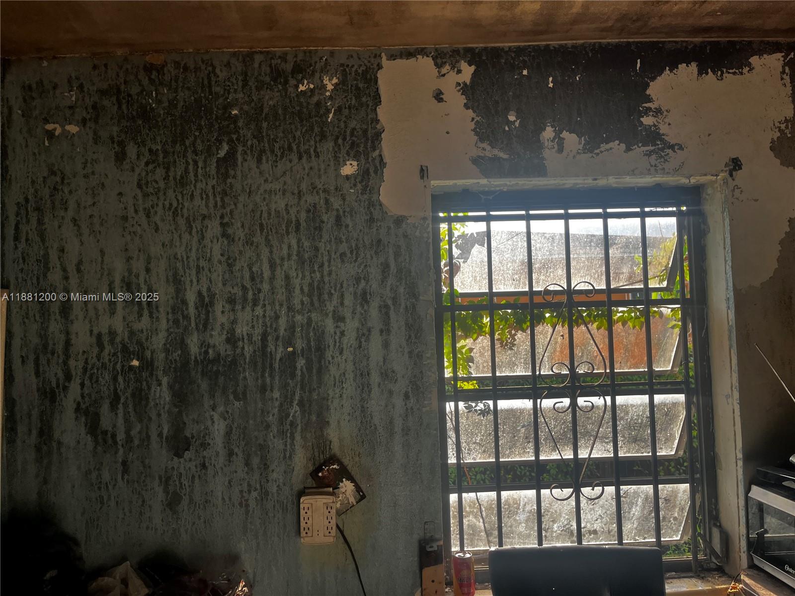 NO SILVER CREST MANORS - Residential