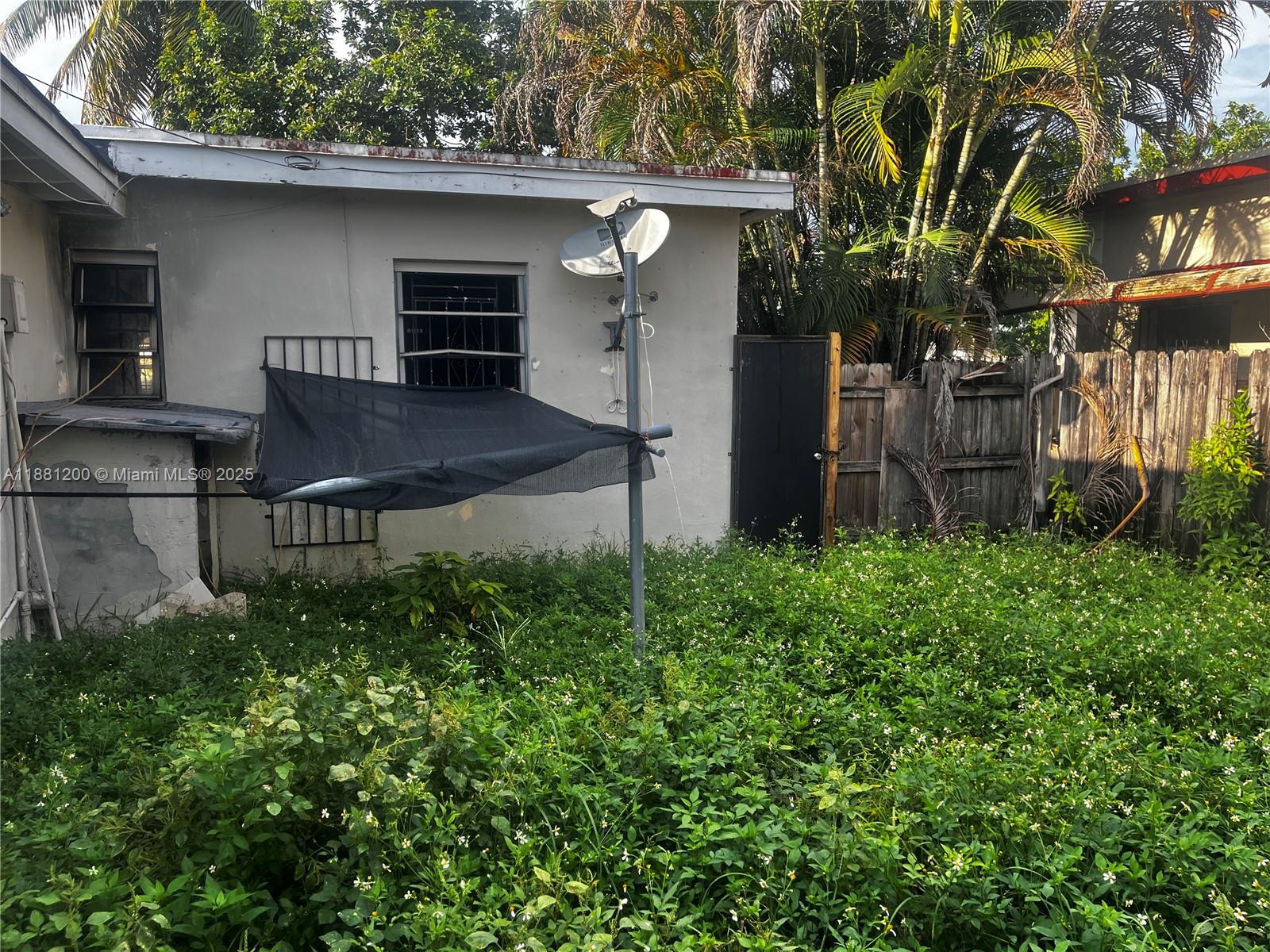 NO SILVER CREST MANORS - Residential