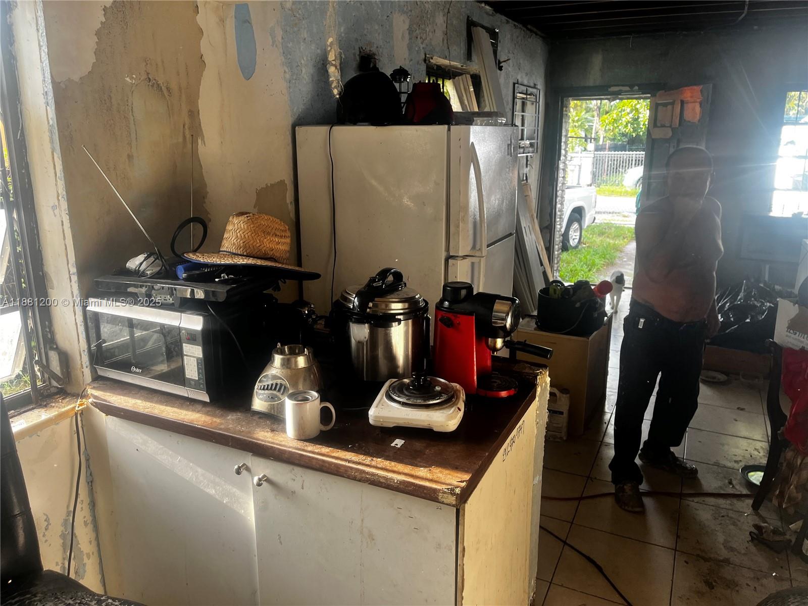 NO SILVER CREST MANORS - Residential