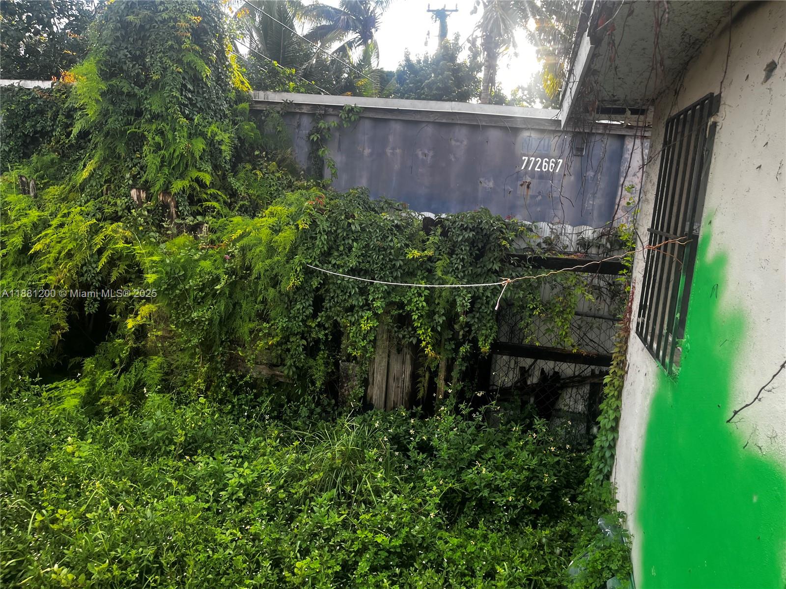 NO SILVER CREST MANORS - Residential