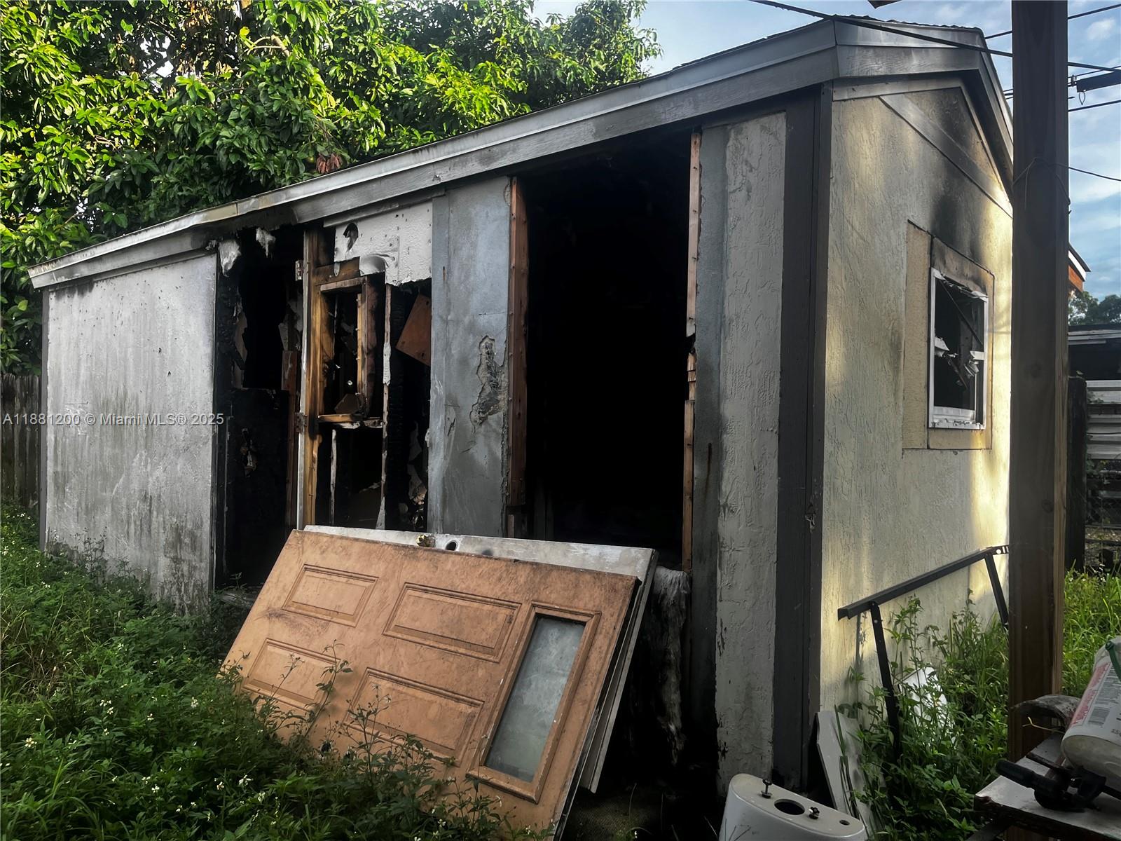 NO SILVER CREST MANORS - Residential