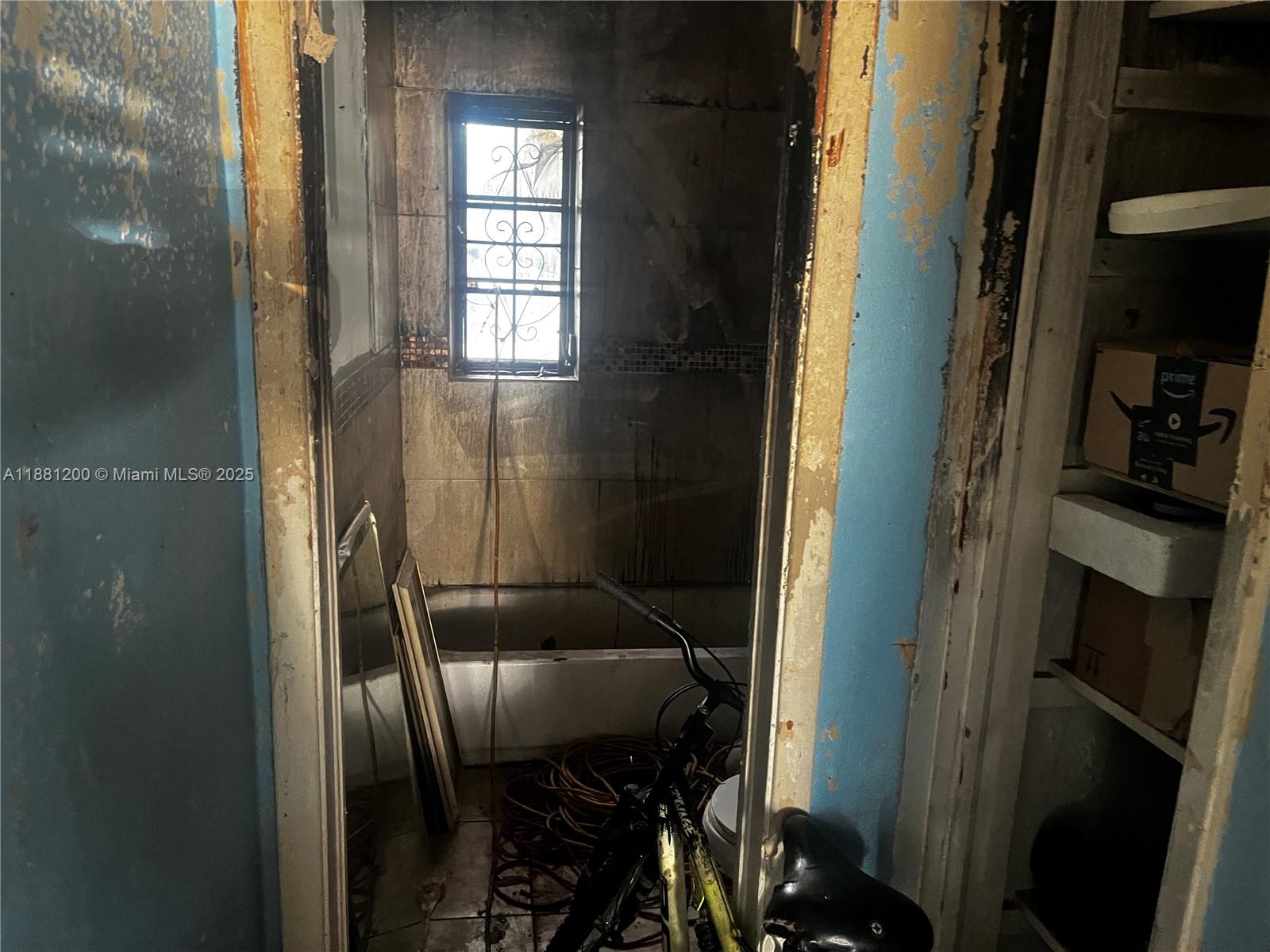 NO SILVER CREST MANORS - Residential