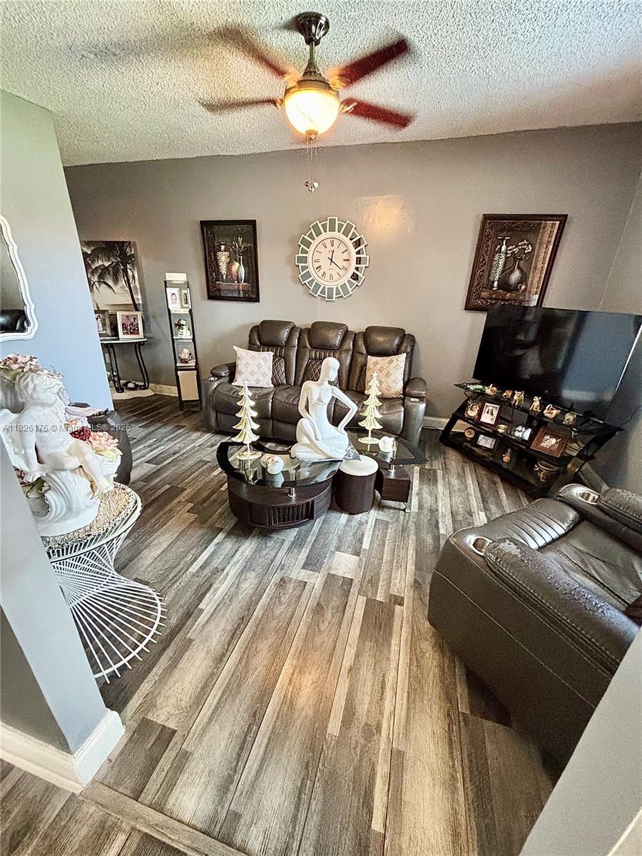 1041 NW 33rd Ave