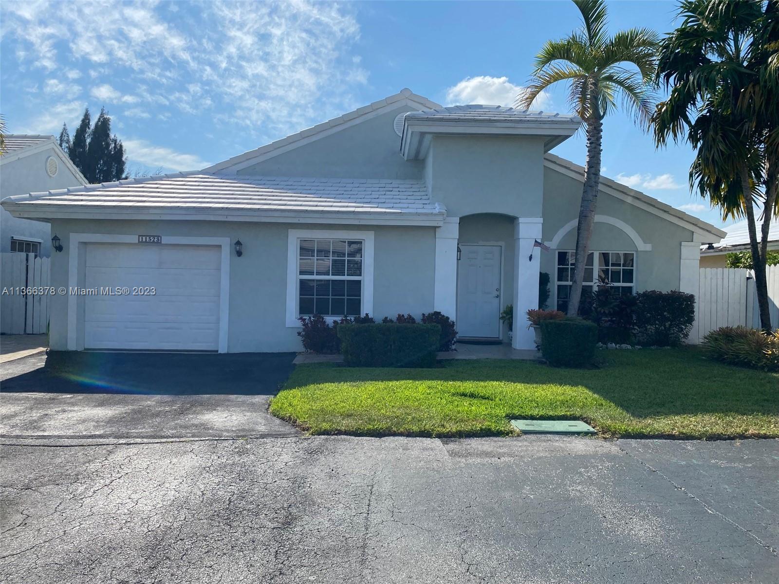 CORAL CREEK - Residential Lease