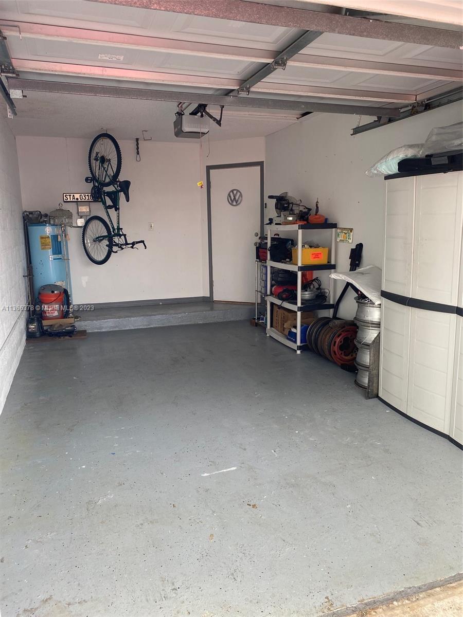 CORAL CREEK - Residential Lease