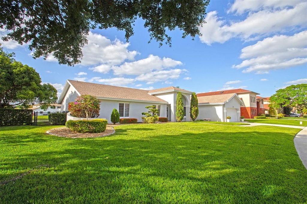 Photo of 20071 NW 5th St, Pembroke Pines, FL 33029 (MLS # A12006700)