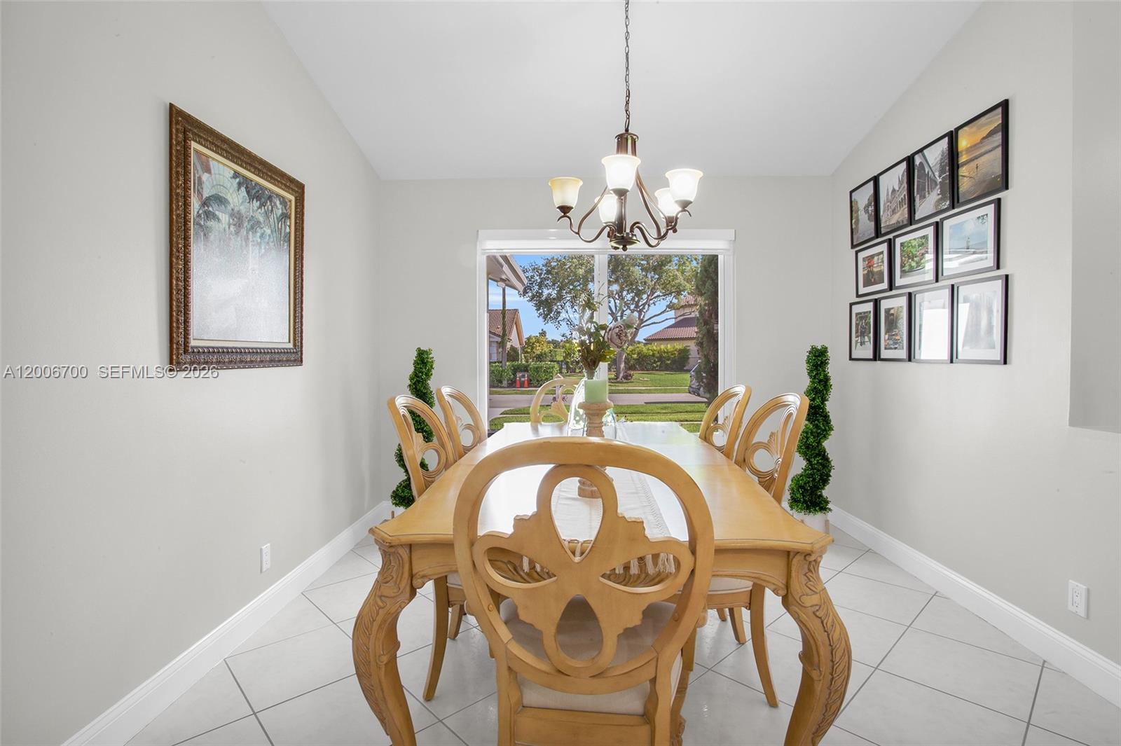 CHAPEL TRAIL REPLAT SECTI - Residential