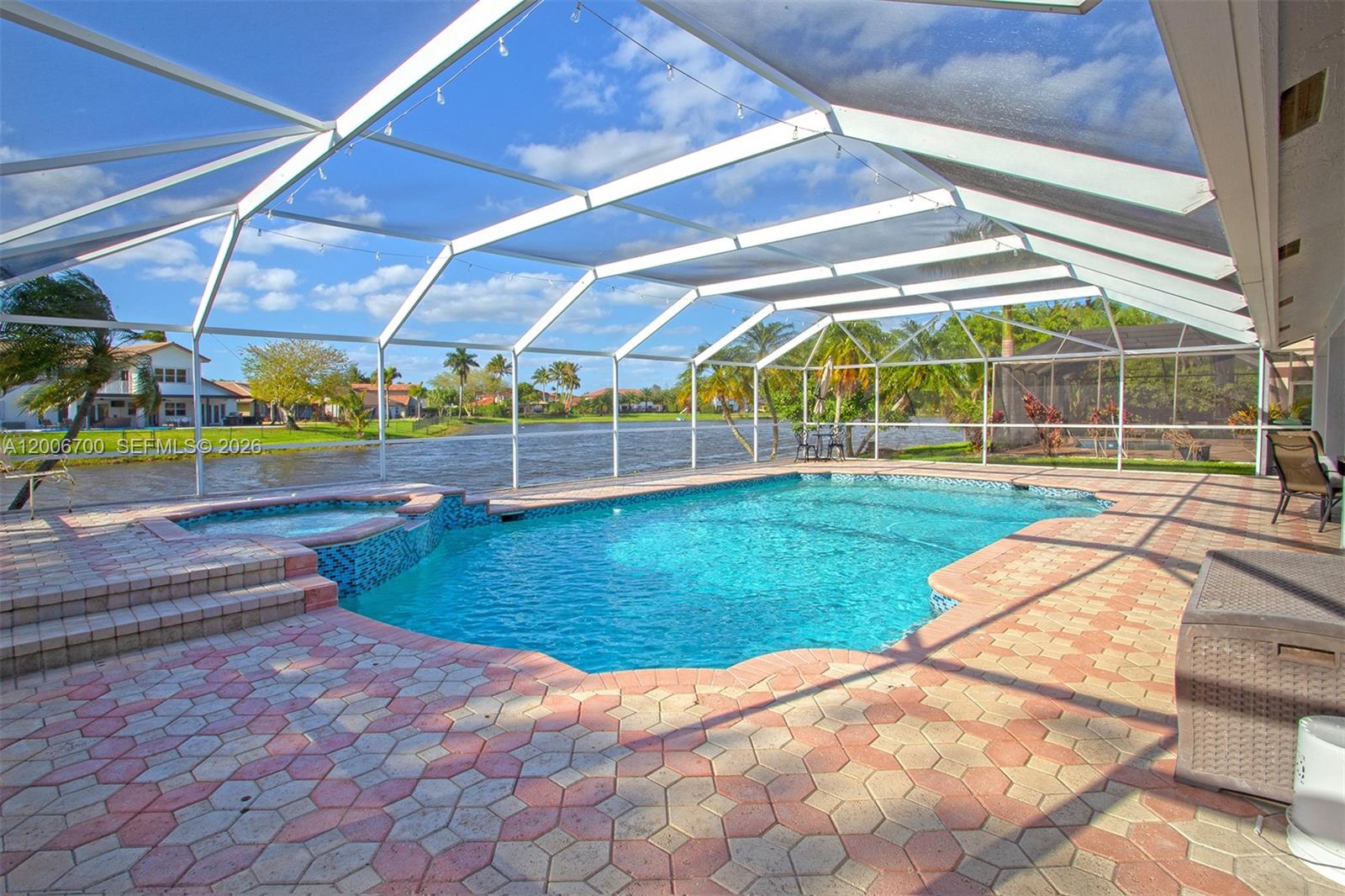 CHAPEL TRAIL REPLAT SECTI - Residential