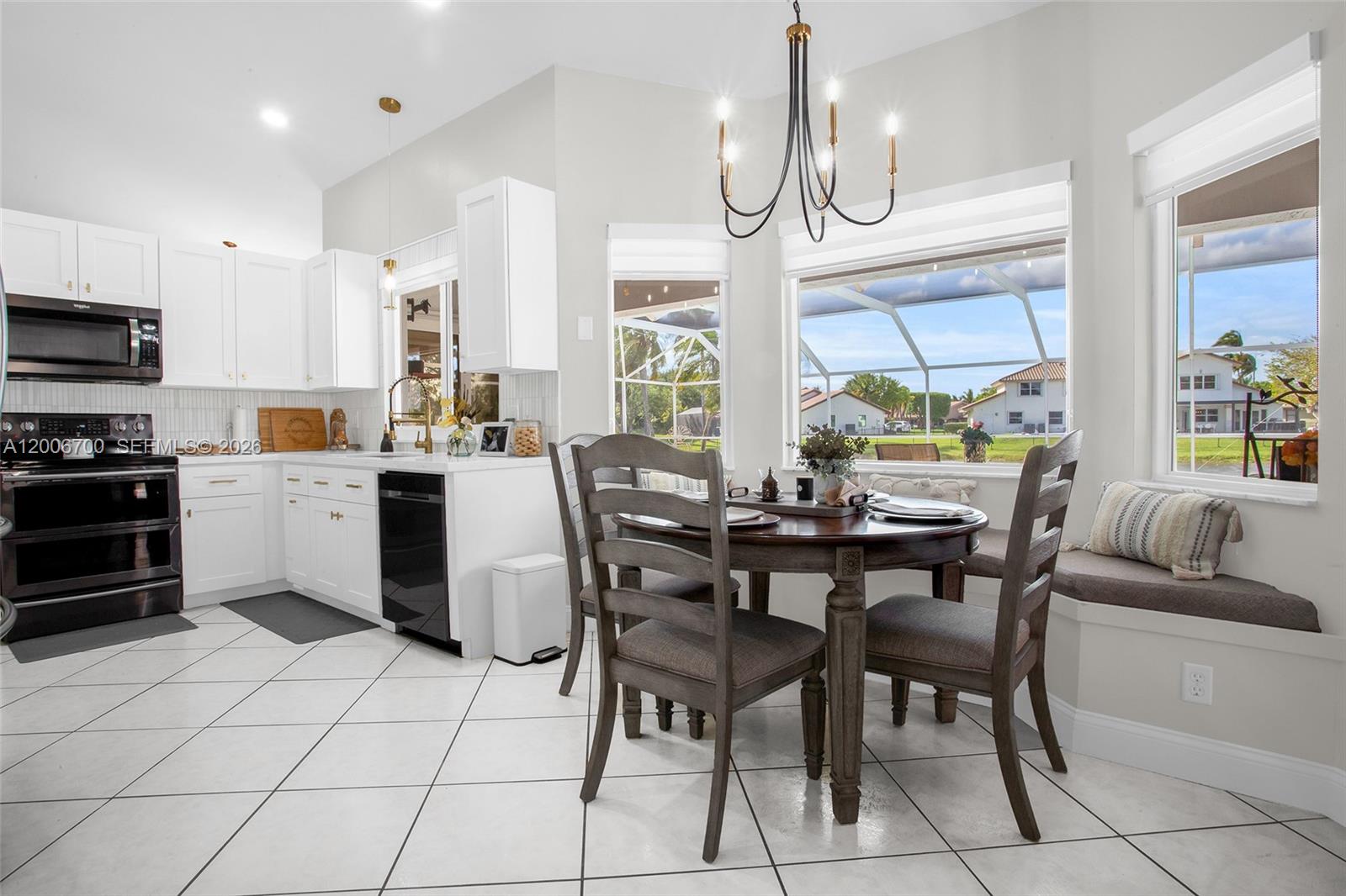 CHAPEL TRAIL REPLAT SECTI - Residential