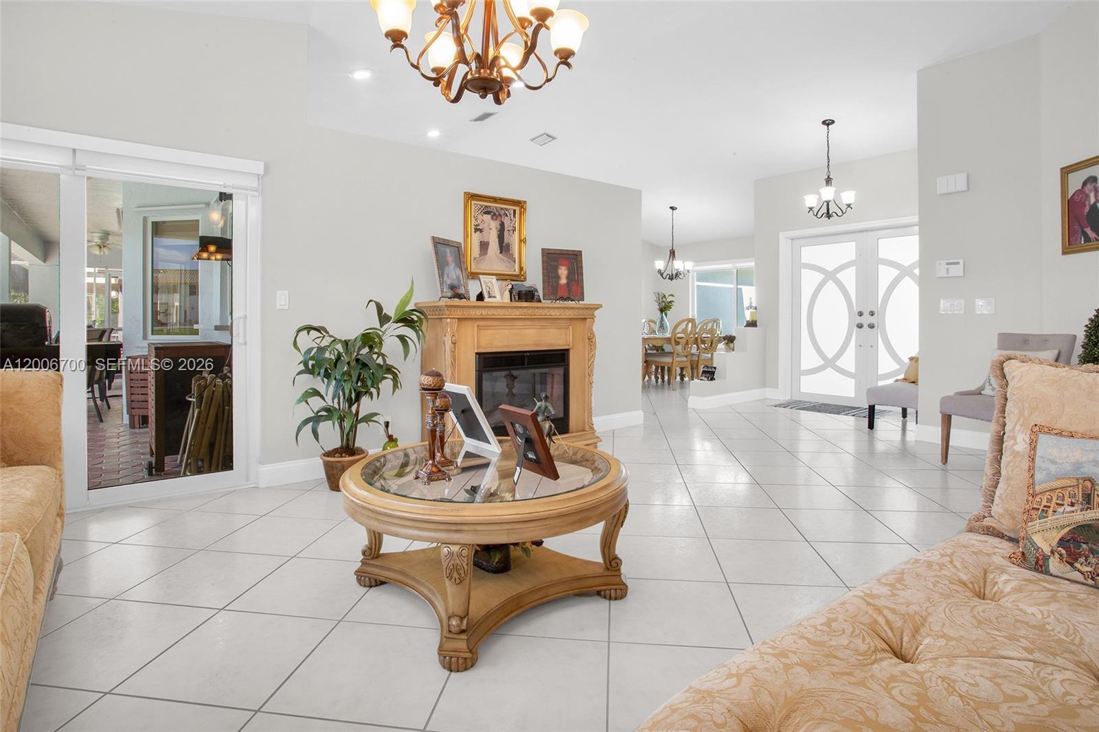 CHAPEL TRAIL REPLAT SECTI - Residential