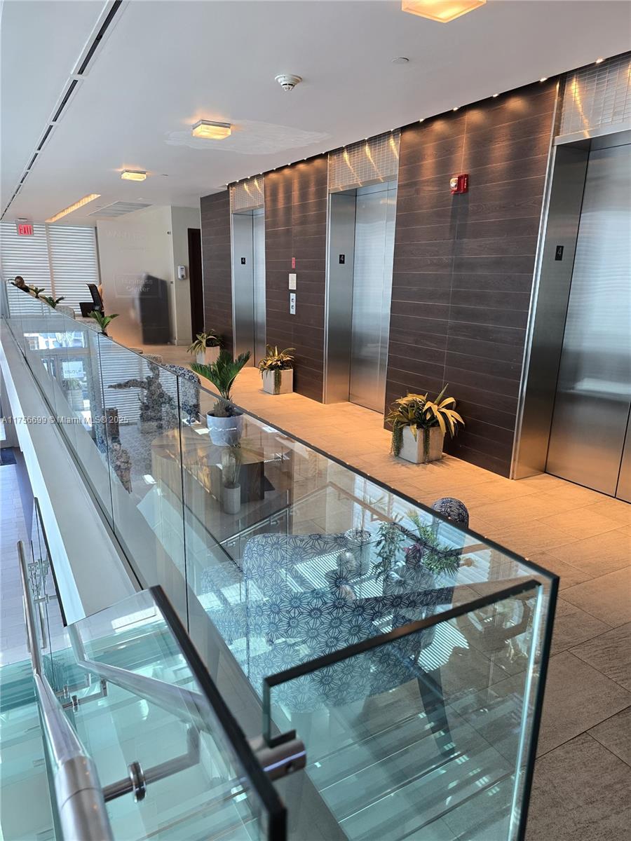 SOLE CONDO - Residential