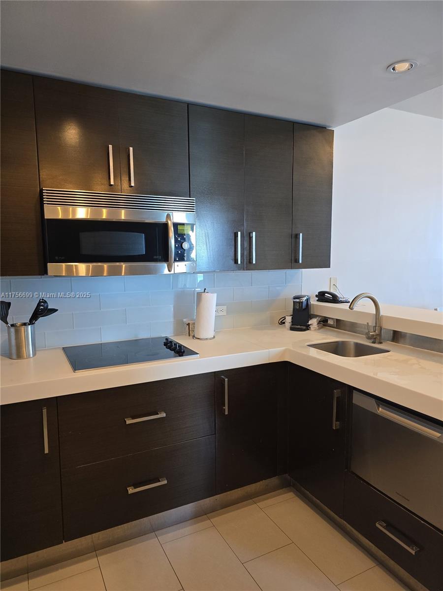SOLE CONDO - Residential