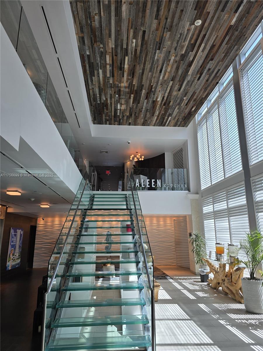 SOLE CONDO - Residential