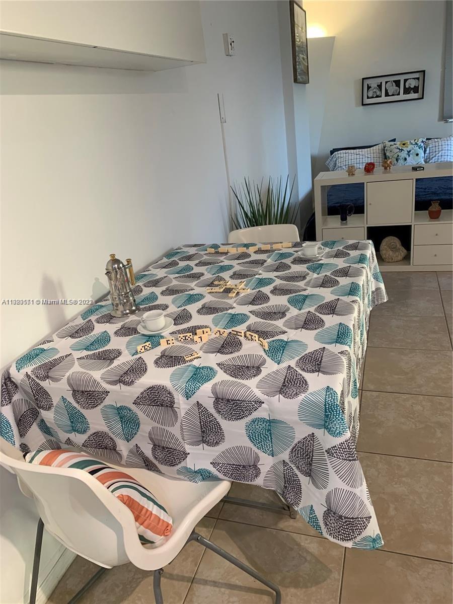 ISLANDER CONDO APTS - Residential