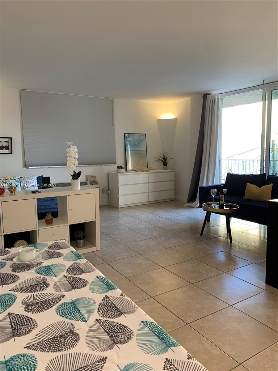 ISLANDER CONDO APTS - Residential