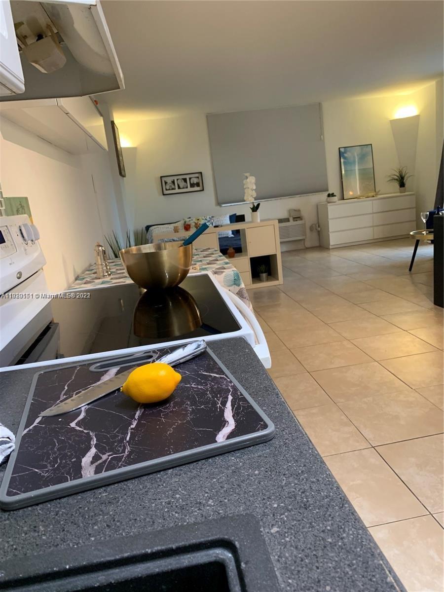 ISLANDER CONDO APTS - Residential