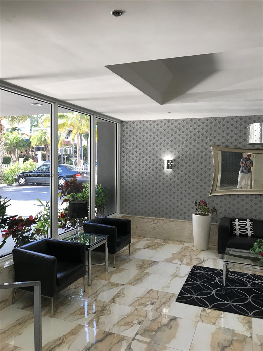 ISLANDER CONDO APTS - Residential