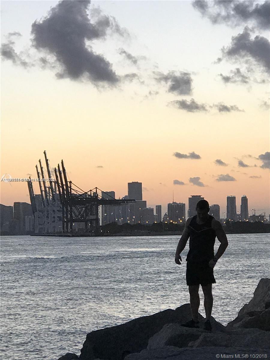 ISLANDER CONDO APTS - Residential