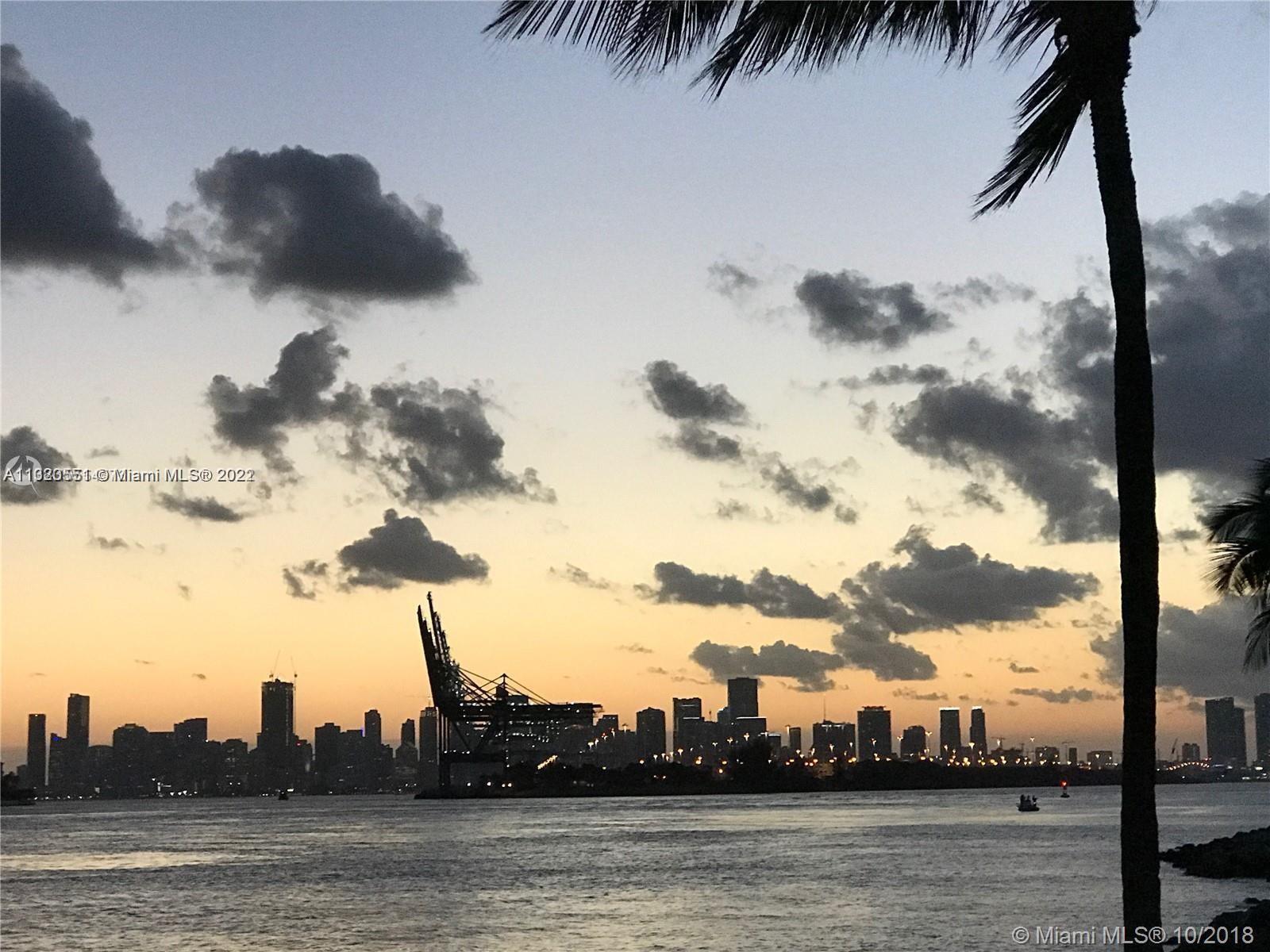 ISLANDER CONDO APTS - Residential