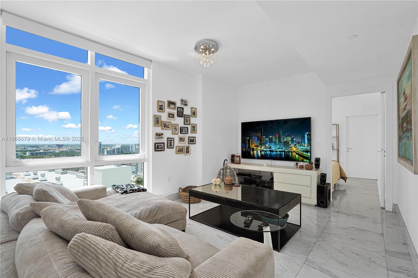 APOGEE BEACH CONDOMINIUM - Residential