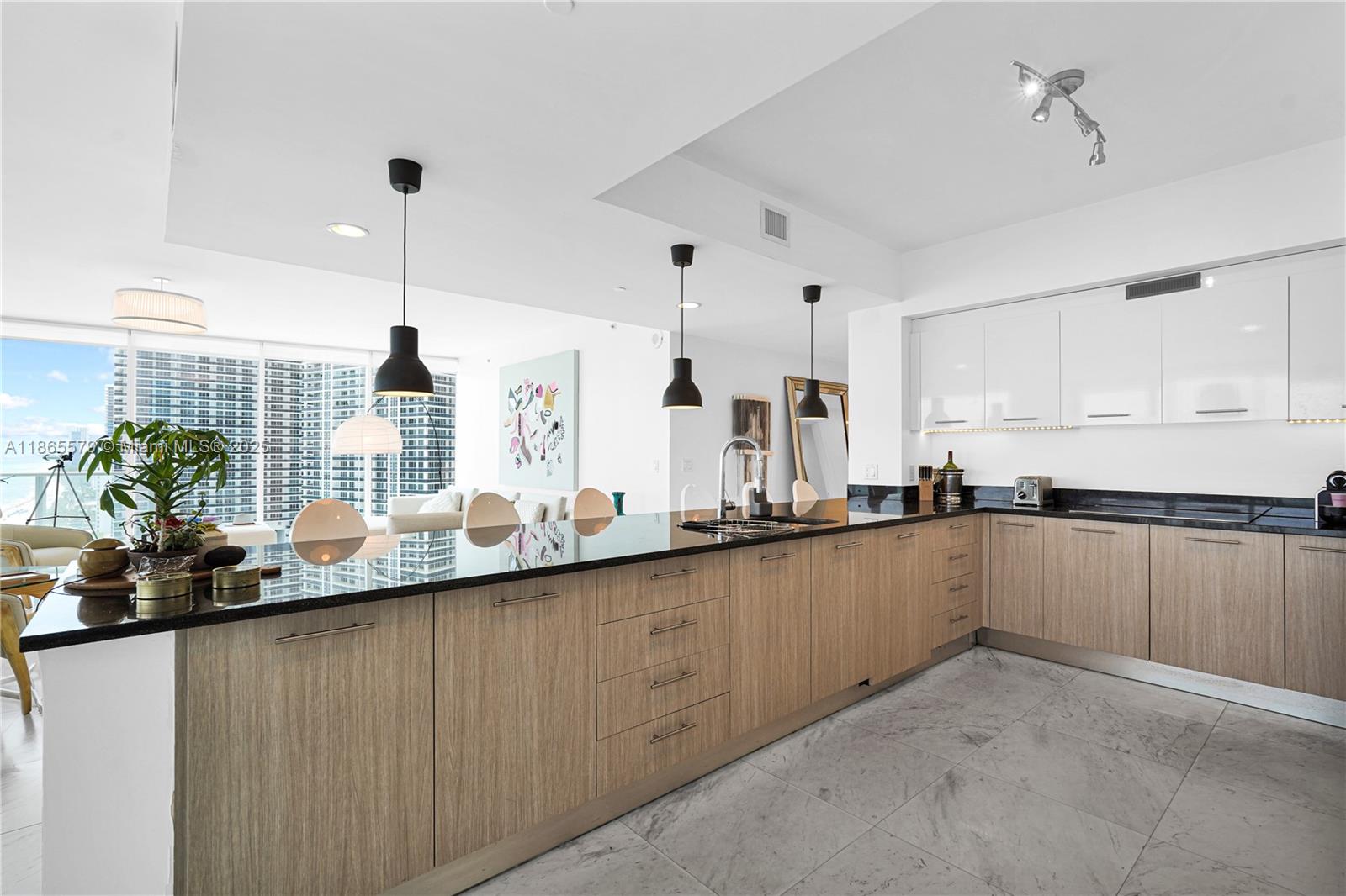 APOGEE BEACH CONDOMINIUM - Residential