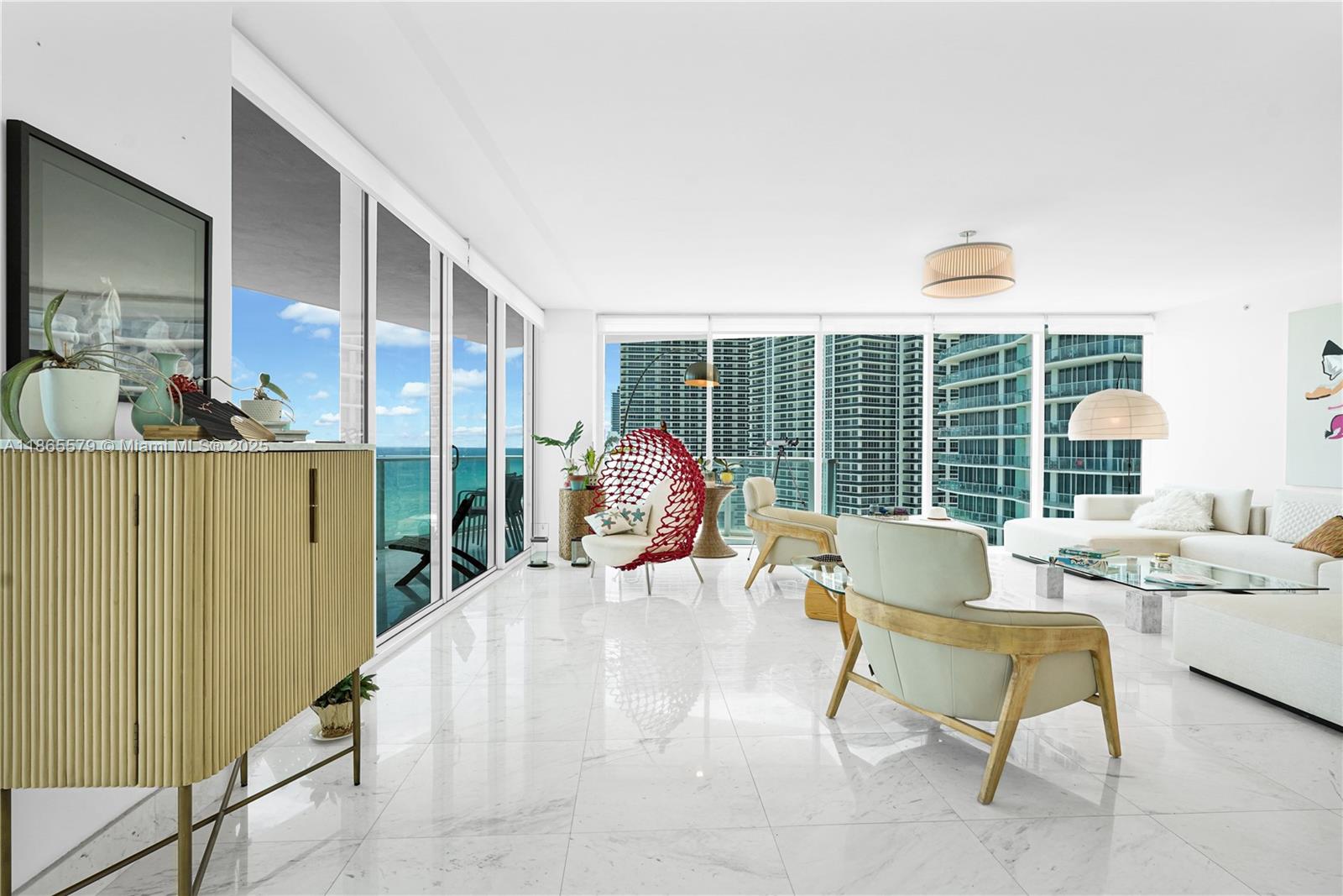 APOGEE BEACH CONDOMINIUM - Residential