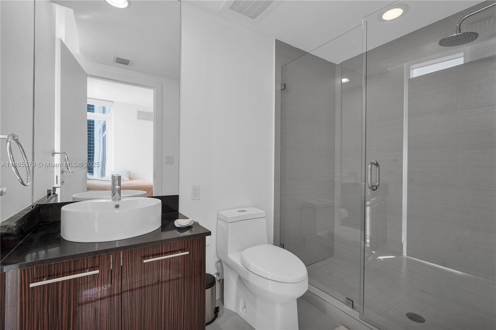 APOGEE BEACH CONDOMINIUM - Residential