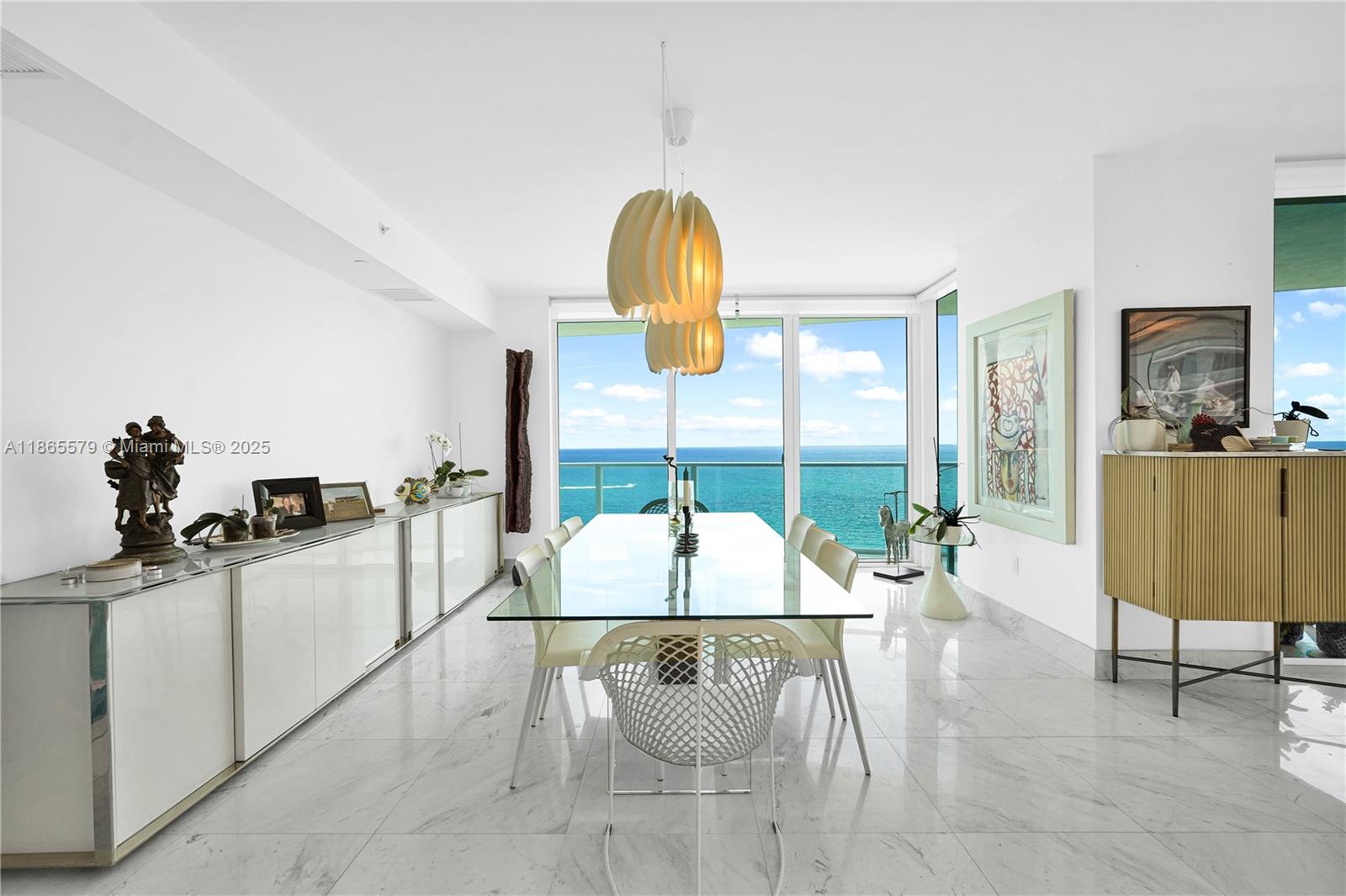 APOGEE BEACH CONDOMINIUM - Residential