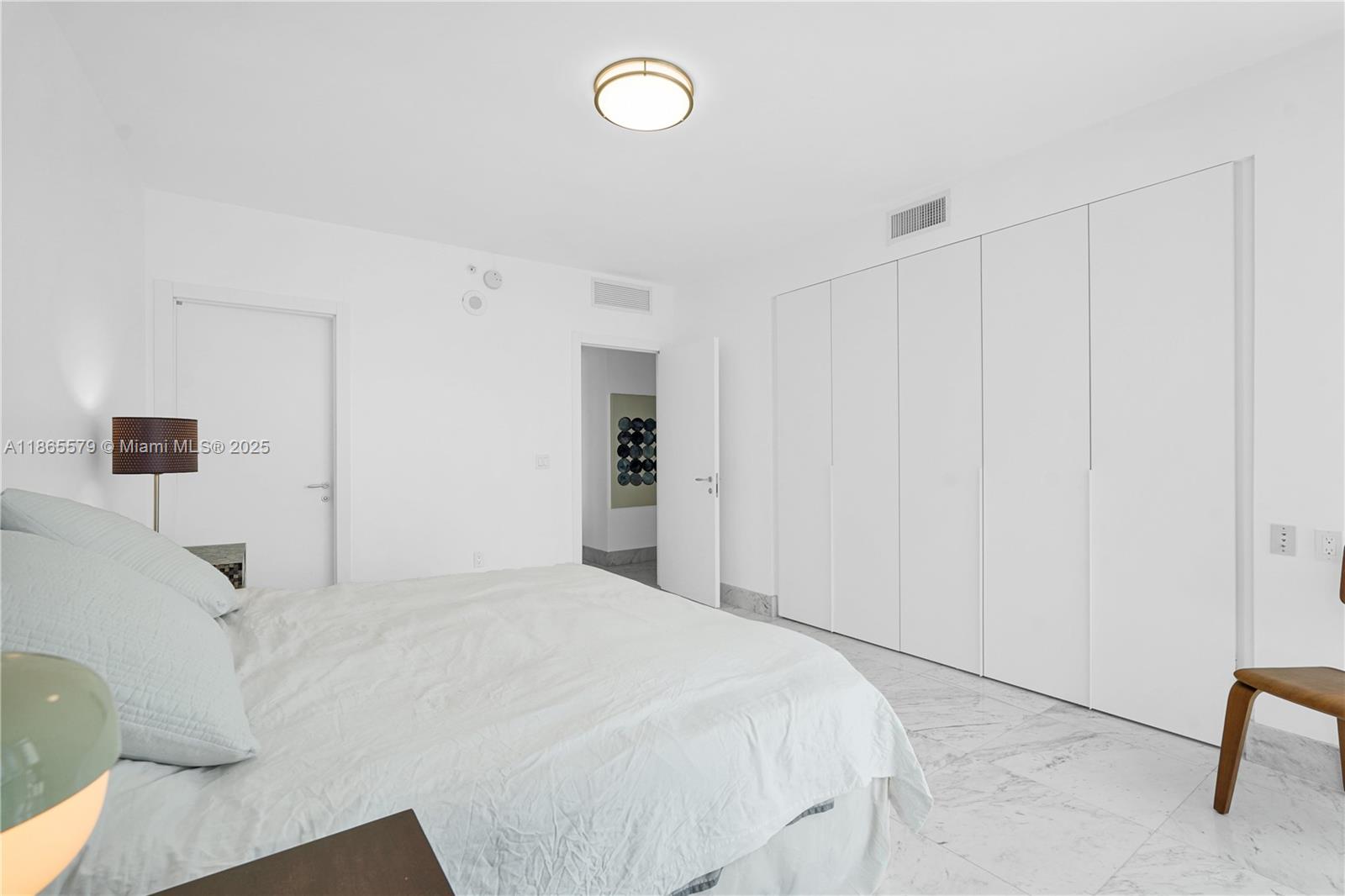 APOGEE BEACH CONDOMINIUM - Residential