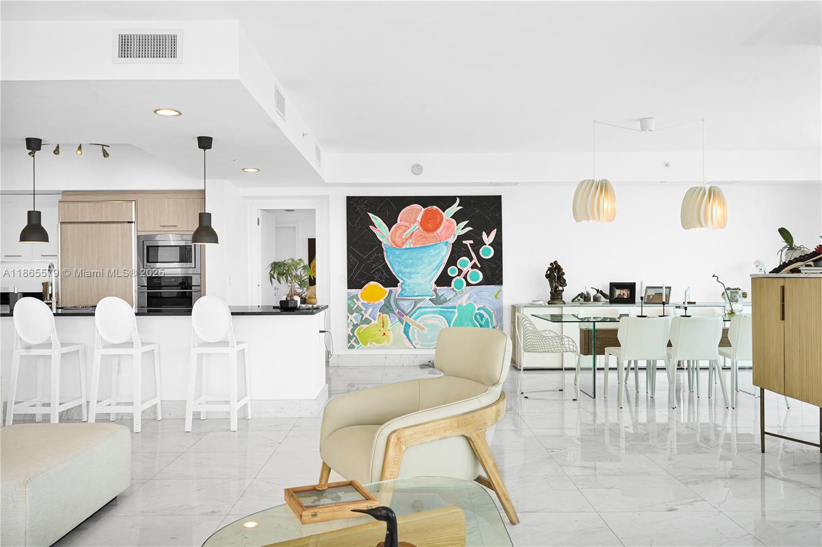 APOGEE BEACH CONDOMINIUM - Residential