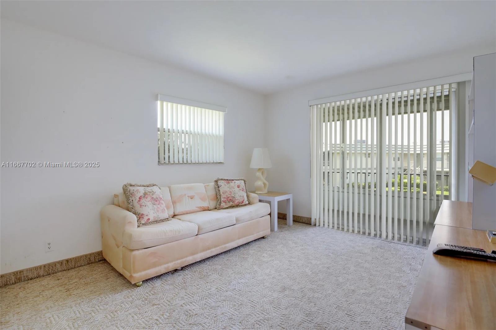 KINGS POINT FLANDERS COND - Residential