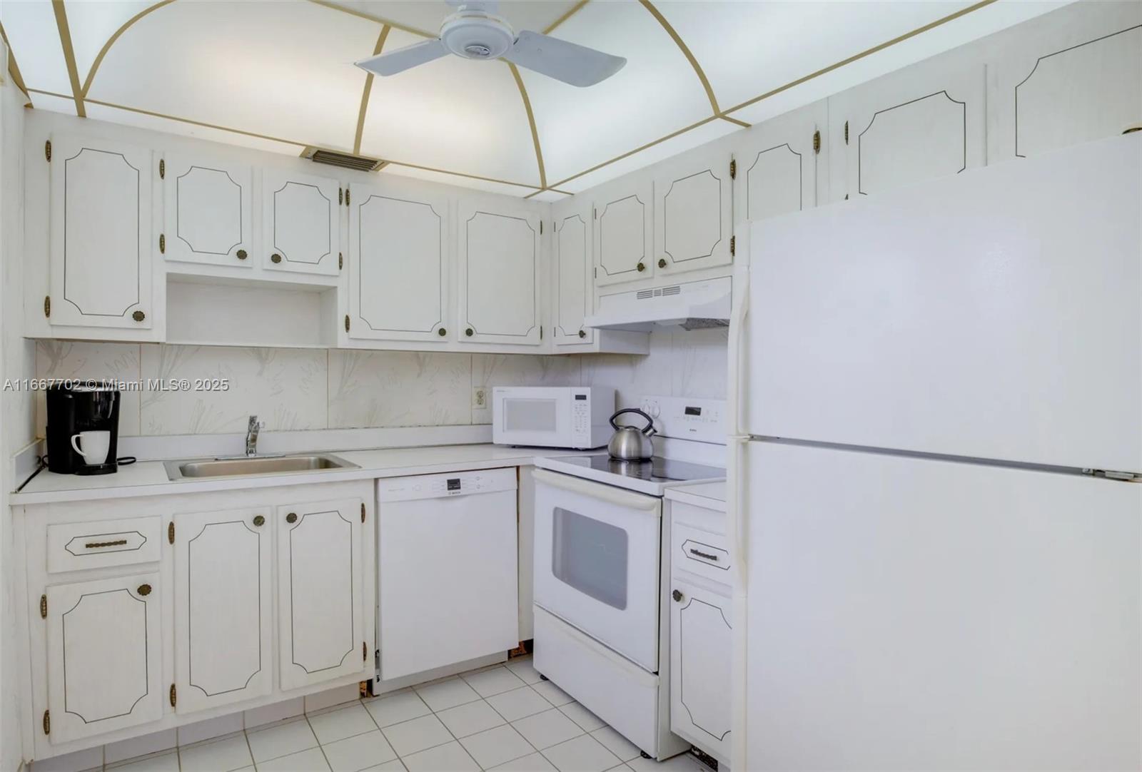 KINGS POINT FLANDERS COND - Residential