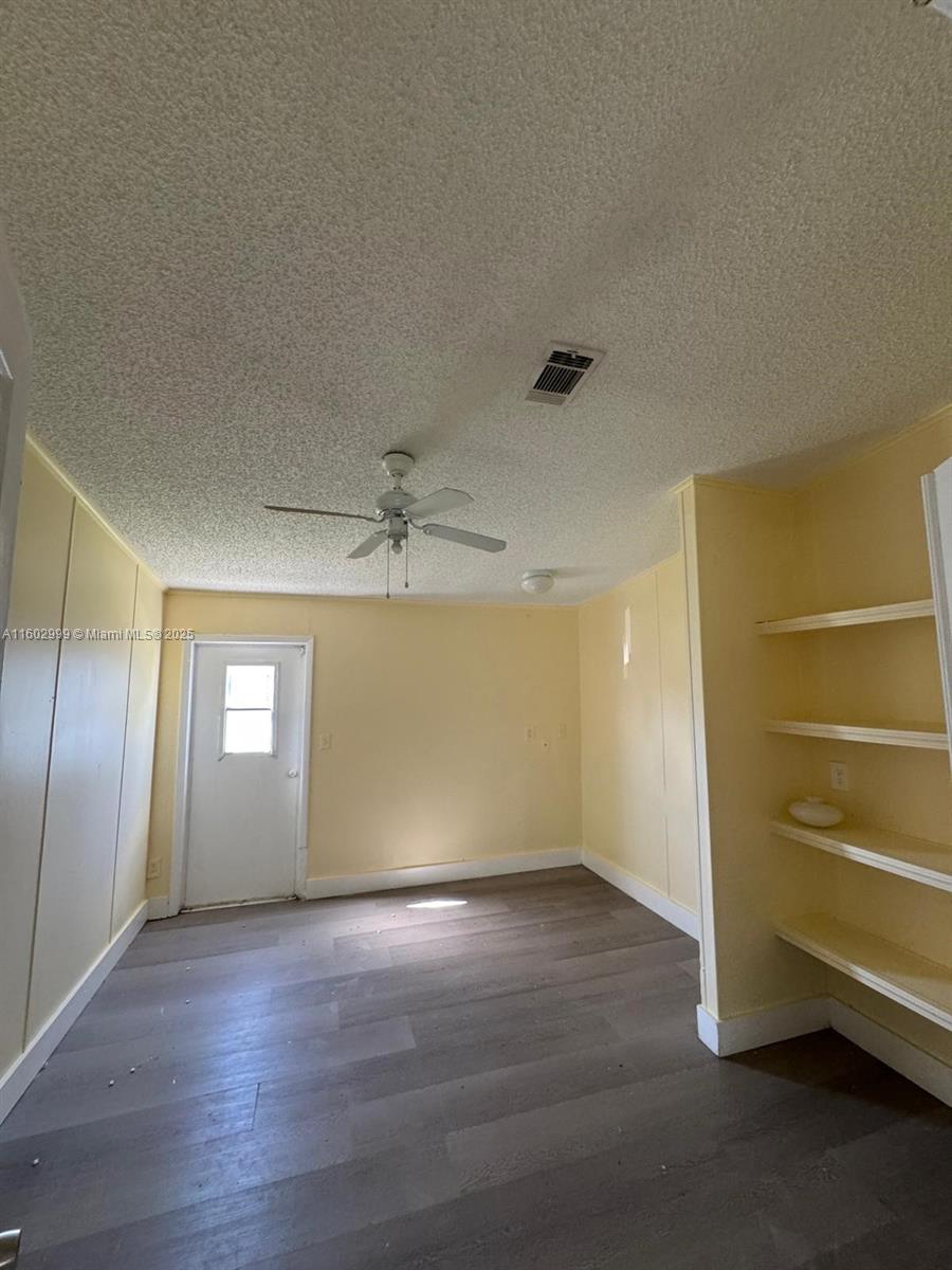 GATEWAY ESTATES PARK COND - Residential