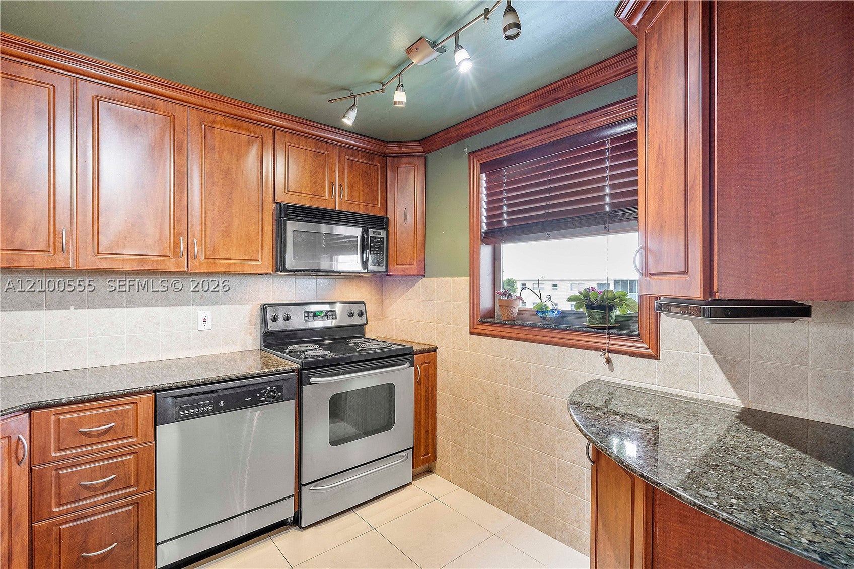 View photos, virtual tours, details... 4800 Hillcrest Ln 503-504