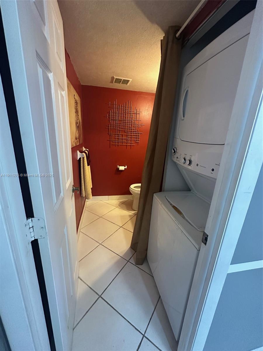 MANORS OF INVERRARY I-4 - Residential