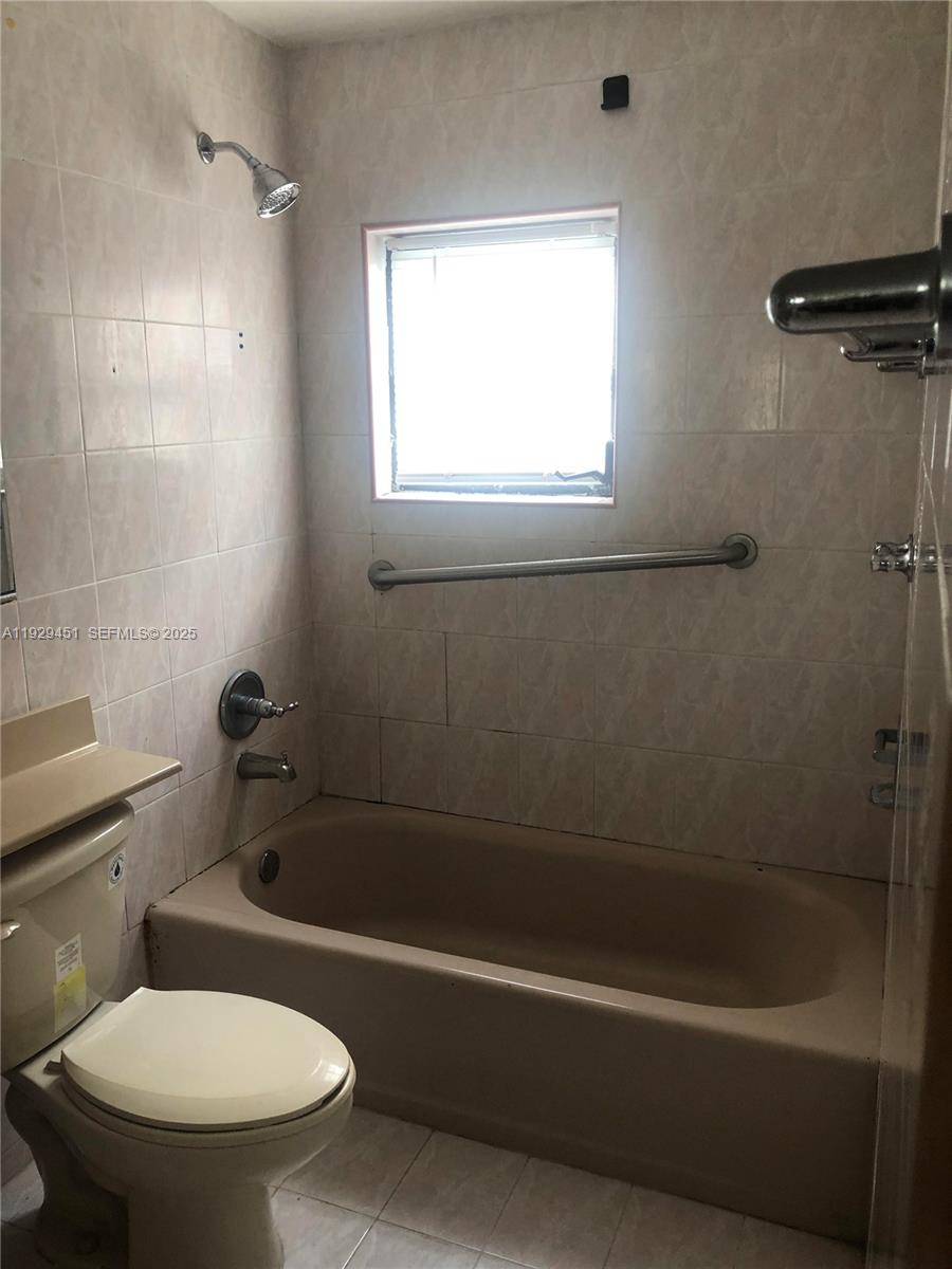 HIALEAH 13TH ADDN AMD PL - Residential Lease