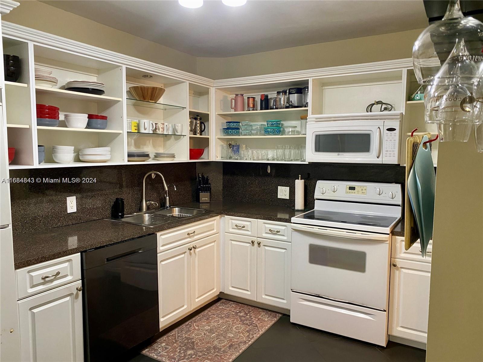 HILLCREST EAST NO 24 COND - Residential Lease