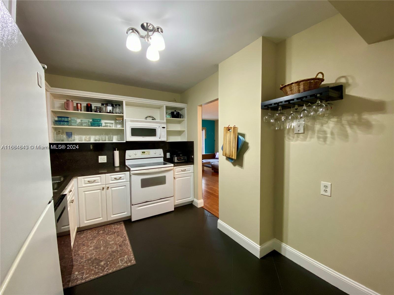 HILLCREST EAST NO 24 COND - Residential Lease