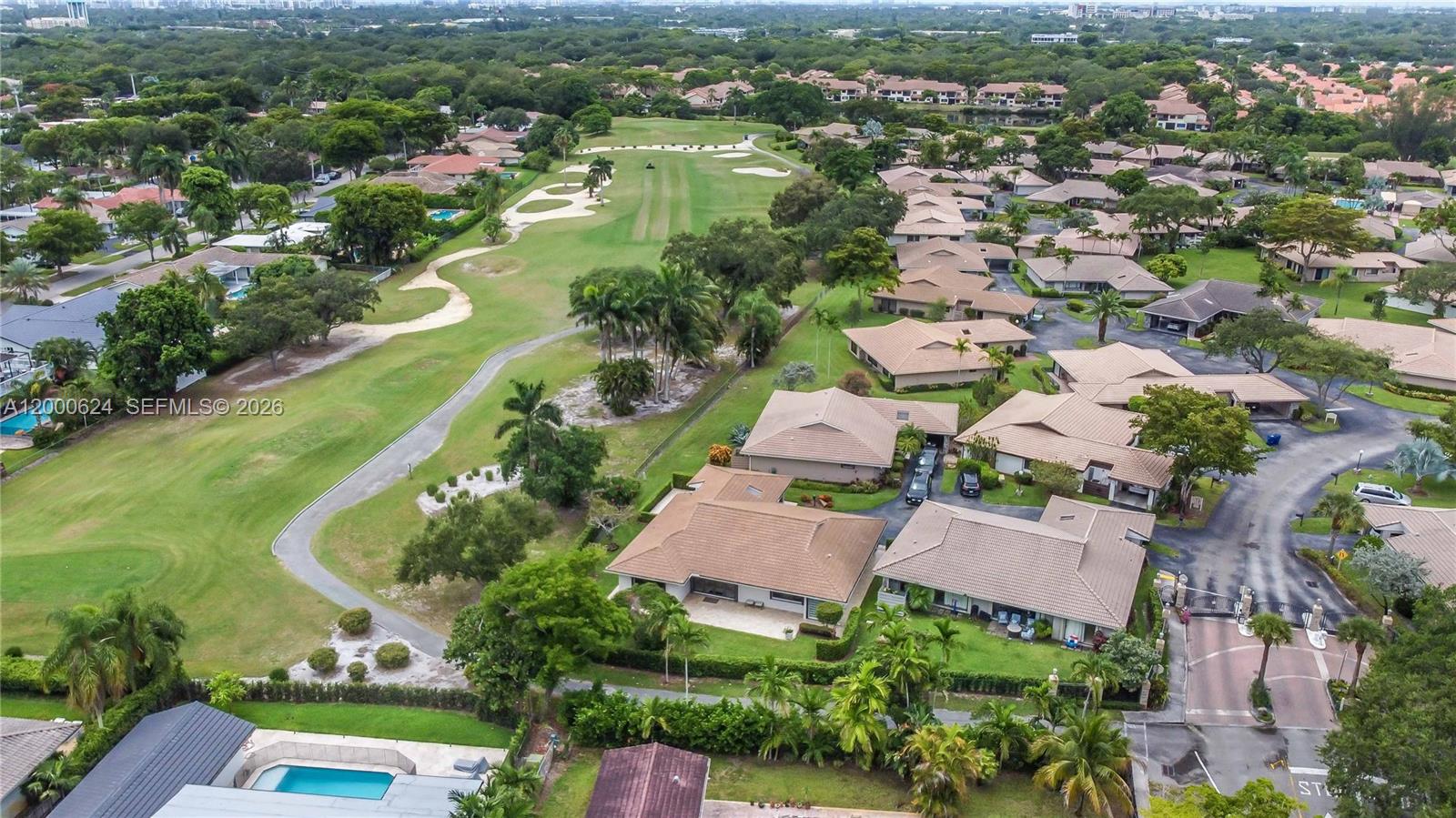 VILLA RESIDENCES OF EMERA - Residential