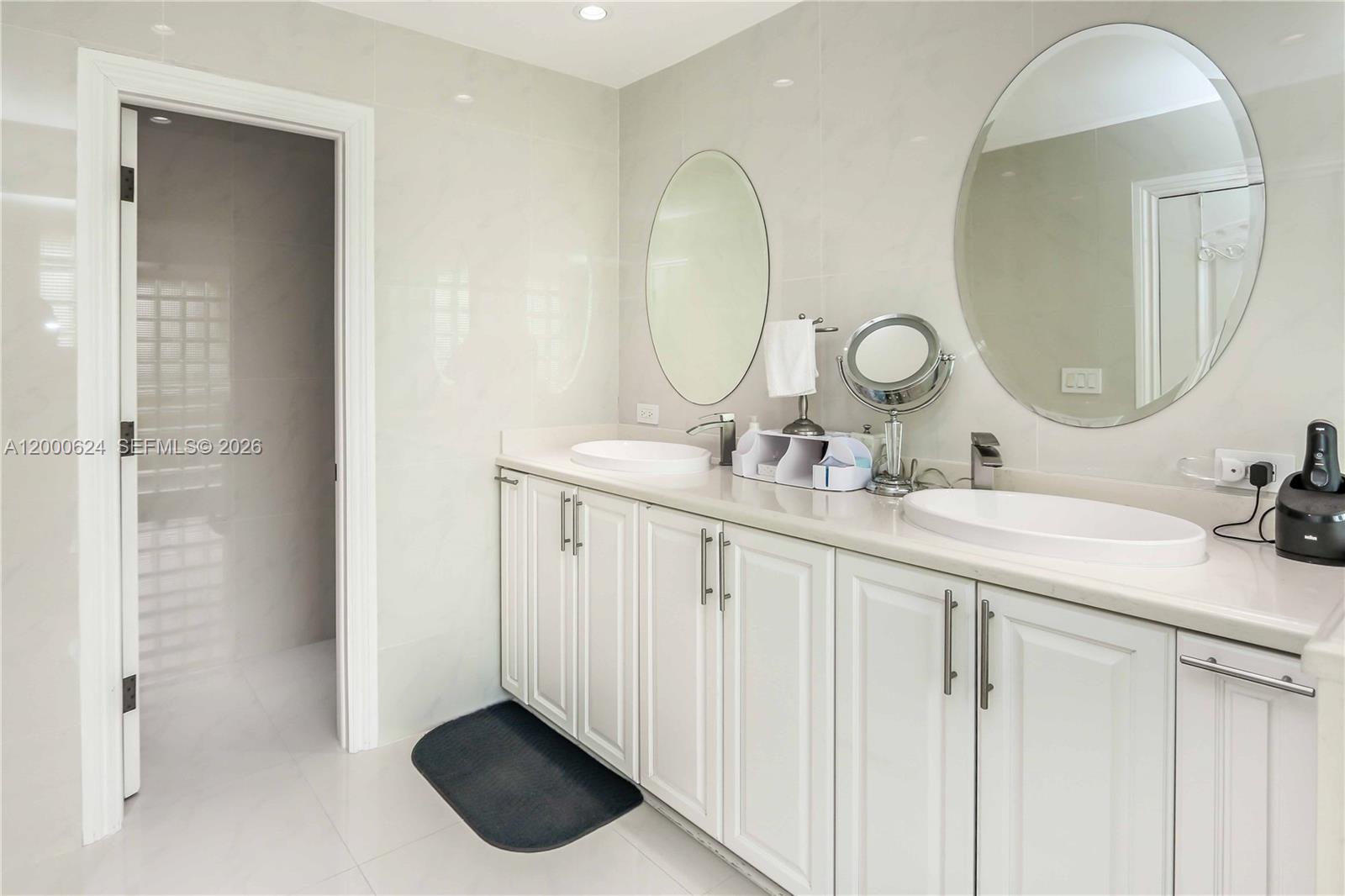 VILLA RESIDENCES OF EMERA - Residential