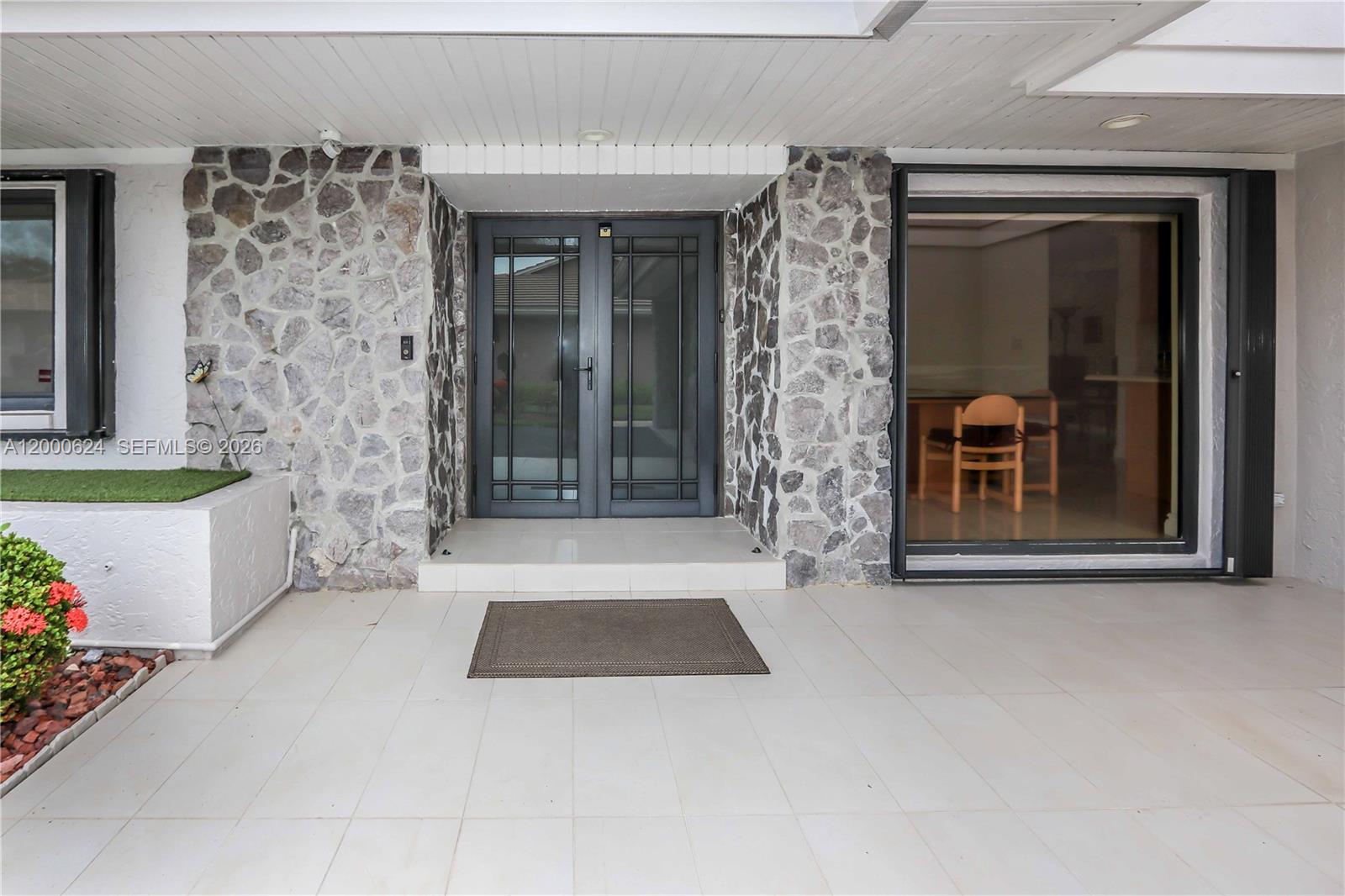 VILLA RESIDENCES OF EMERA - Residential